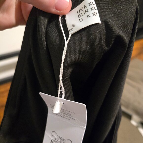 Black Bodycon mini skirt with side slit size XL - Picture 4 of 4